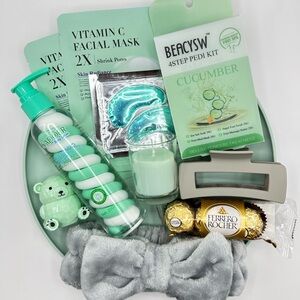 Green Spa Gift Set with Skincare and Treats